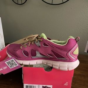 Sketcher size 8 NIB   Pink and green colors are so cute and it's comfy. $16